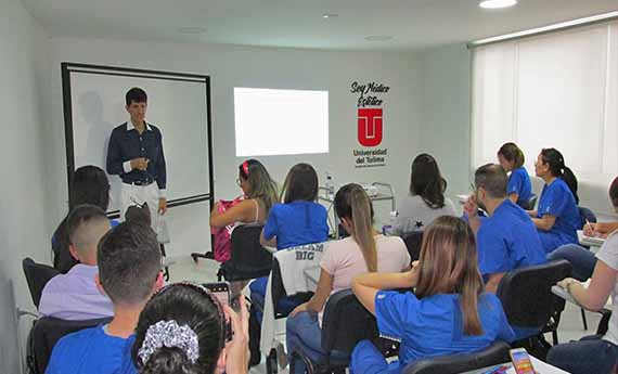 Estudiar a distancia Medicina Estética